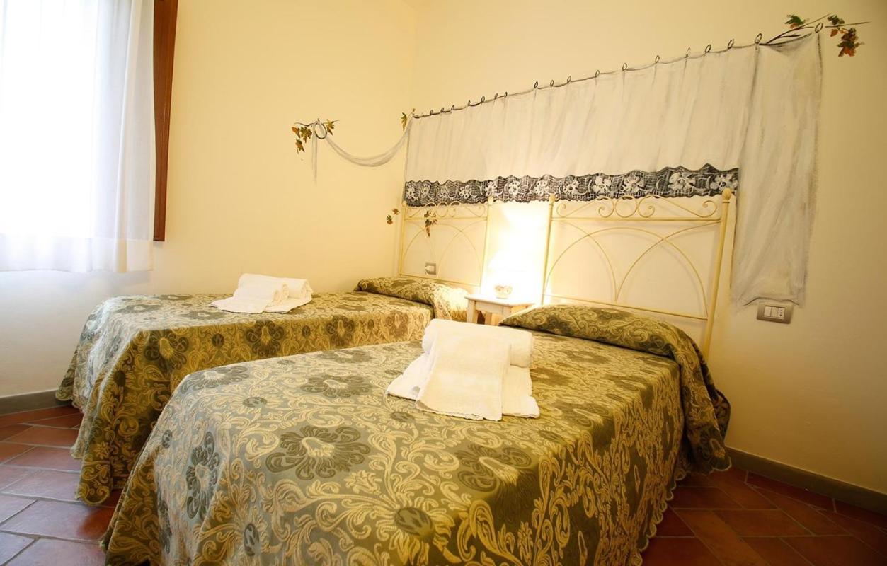 Gatto Bianco Tizzauli Villa Монтеспертоли Екстериор снимка