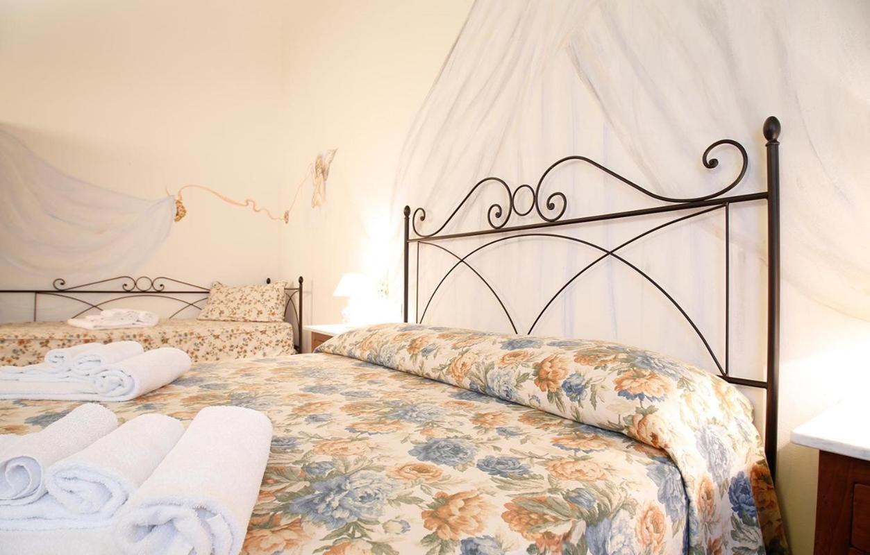 Gatto Bianco Tizzauli Villa Монтеспертоли Екстериор снимка