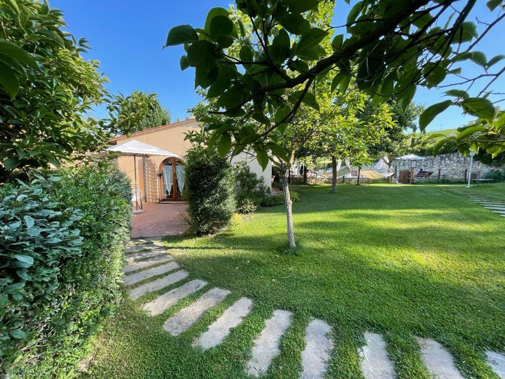Gatto Bianco Tizzauli Villa Монтеспертоли Екстериор снимка