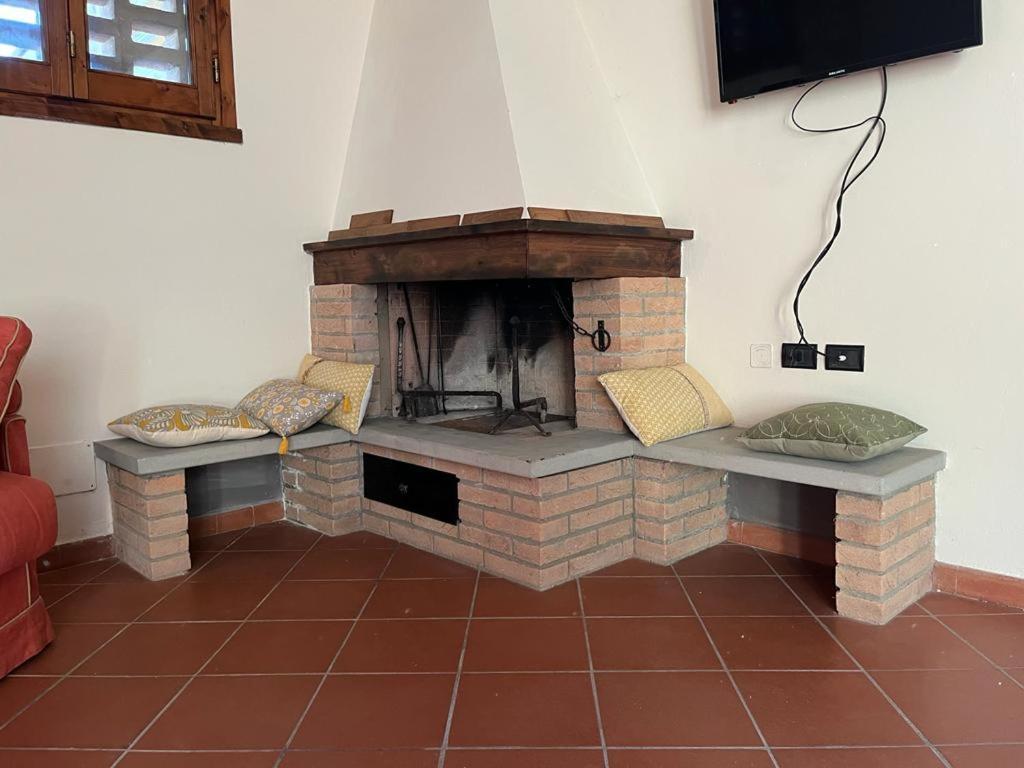 Gatto Bianco Tizzauli Villa Монтеспертоли Екстериор снимка