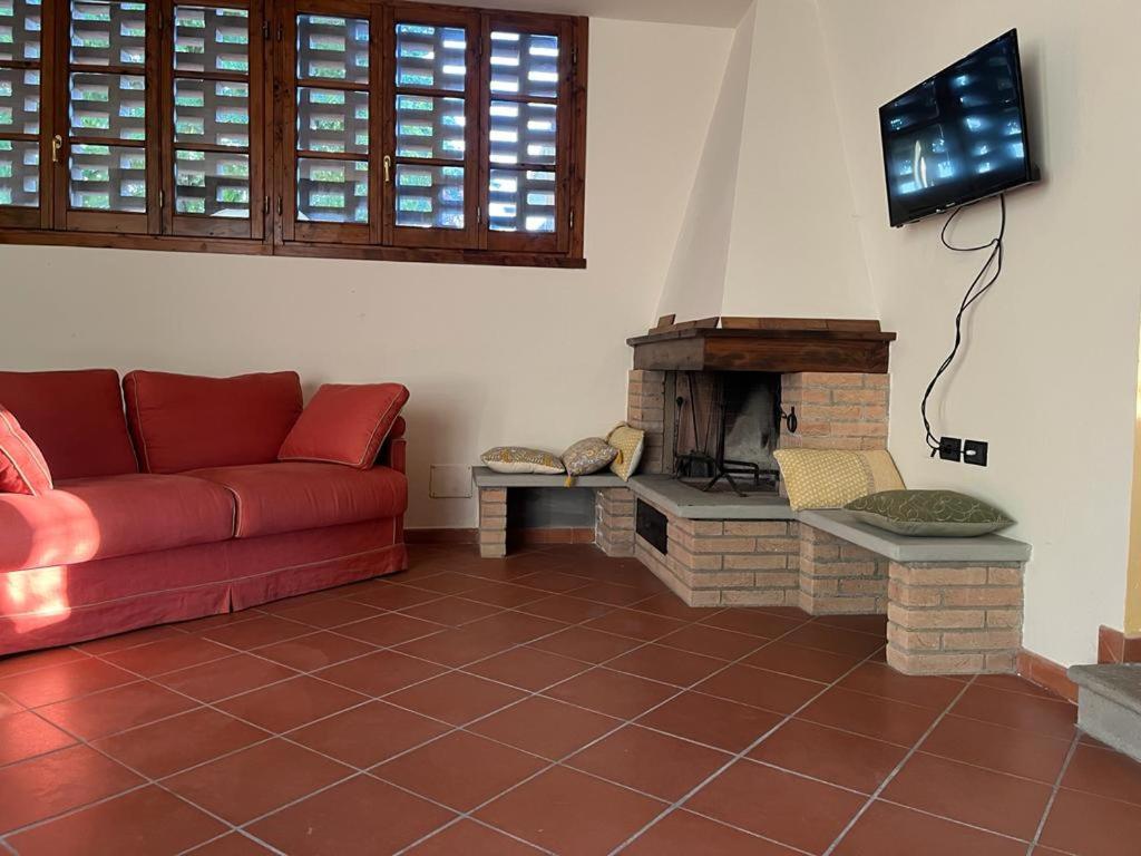 Gatto Bianco Tizzauli Villa Монтеспертоли Екстериор снимка