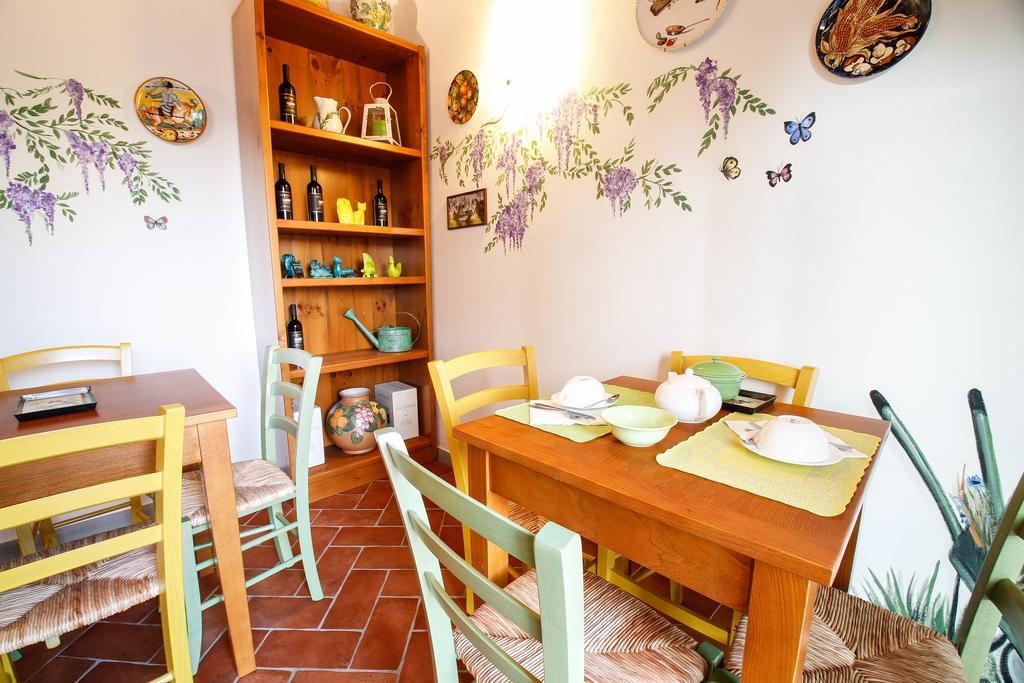 Gatto Bianco Tizzauli Villa Монтеспертоли Екстериор снимка